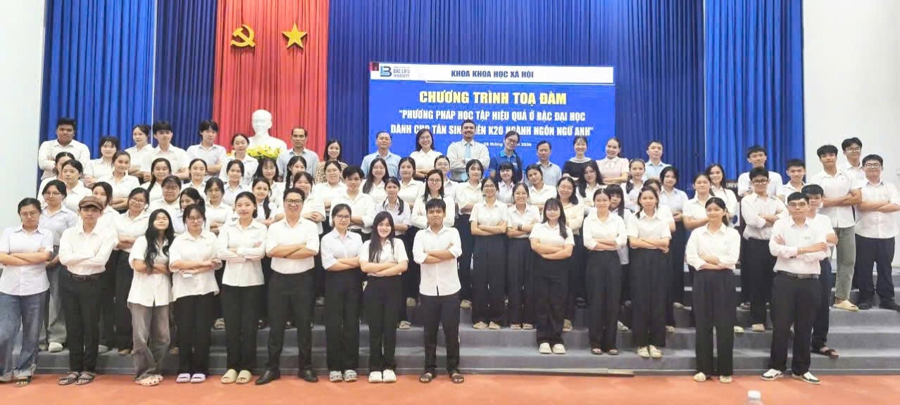 BỘ MÔN NGOẠI NGỮ TỔ CHỨC TỌA ĐÀM PHƯƠNG PHÁP HỌC TẬP HIỆU QUẢ DÀNH CHO TÂN SINH VIÊN K20 NGÀNH NGÔN NGỮ ANH